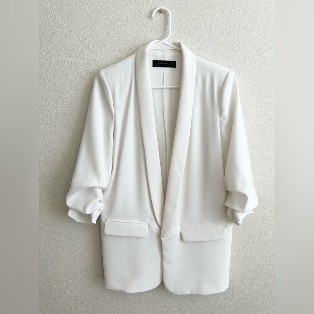 Zara White Blazer Gem